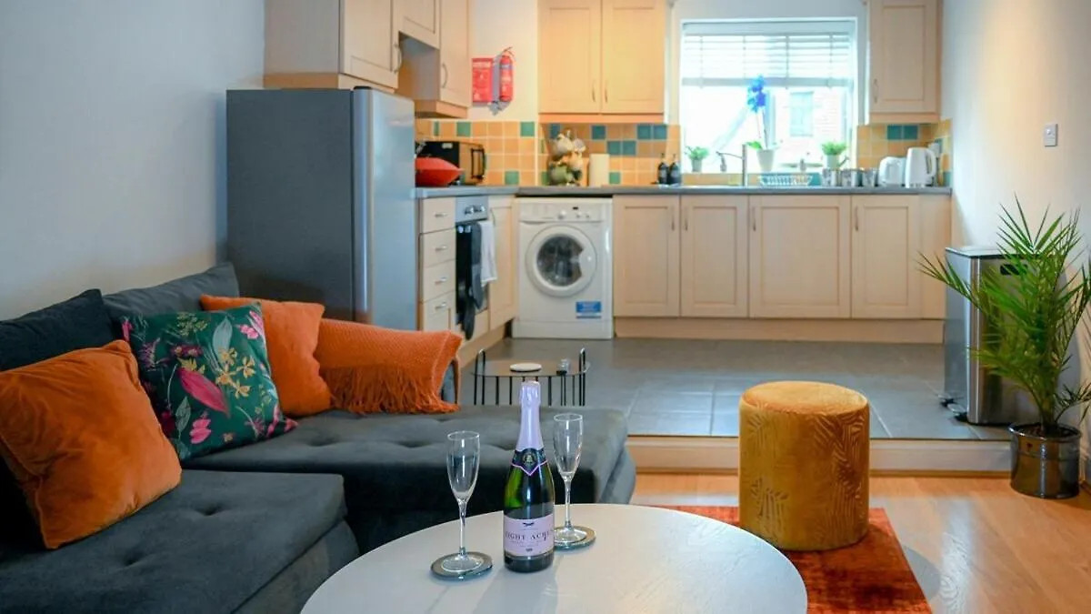 2 Bedroom Apartment By Littlepiggyrentals Short Lets & Serviced Accommodation Stansted Mountfitchet Near Stansted Airport 0*,  United Kingdom