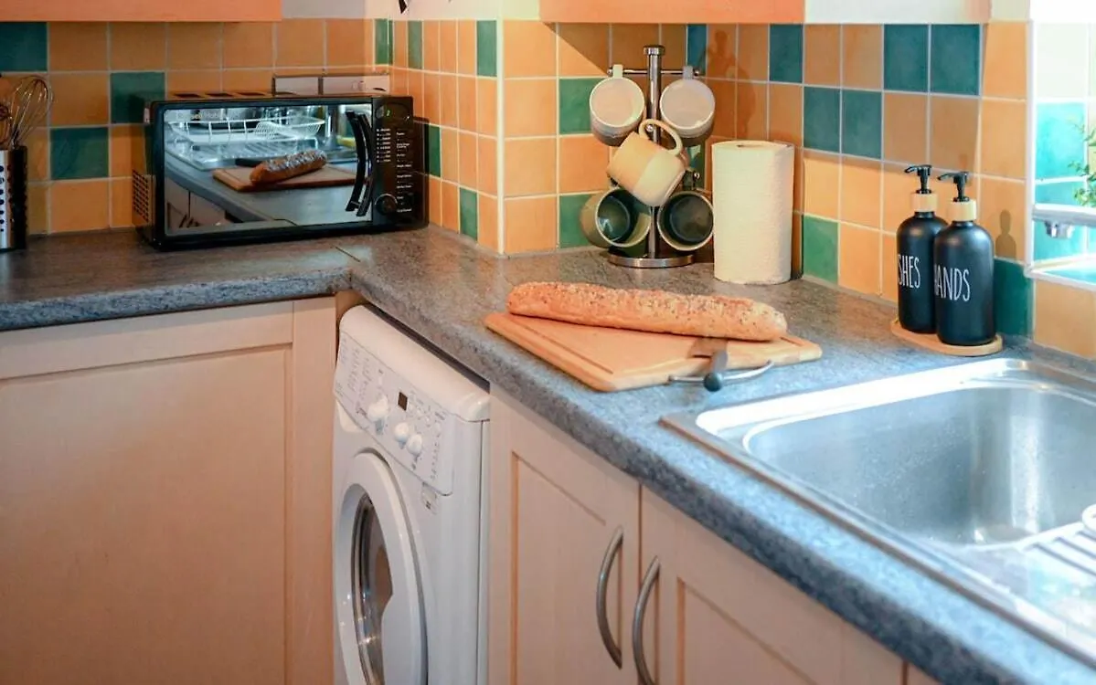2 Bedroom Apartment By Littlepiggyrentals Short Lets & Serviced Accommodation Stansted Mountfitchet Near Stansted Airport