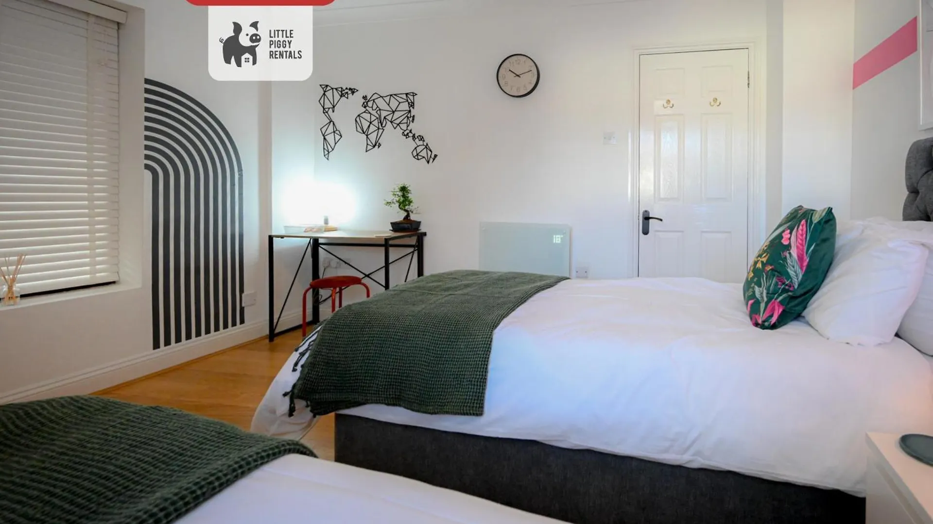 2 Bedroom Apartment By Littlepiggyrentals Short Lets & Serviced Accommodation Stansted Mountfitchet Near Stansted Airport